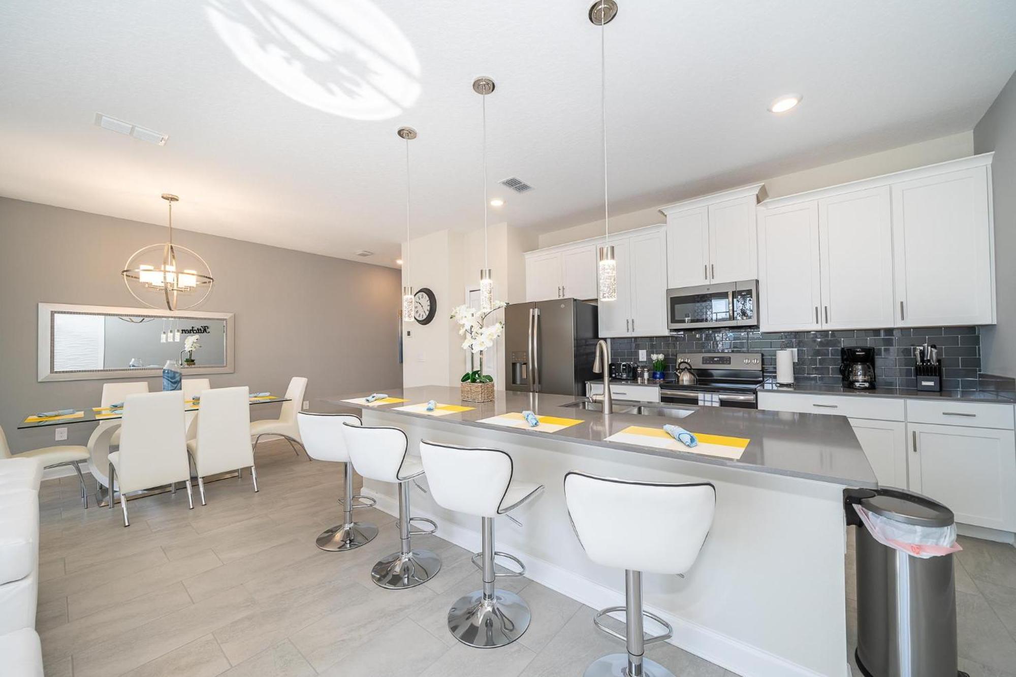 4834sl Townhouse 4 Bedrooms & 3 Bathrooms + Pool Kissimmee